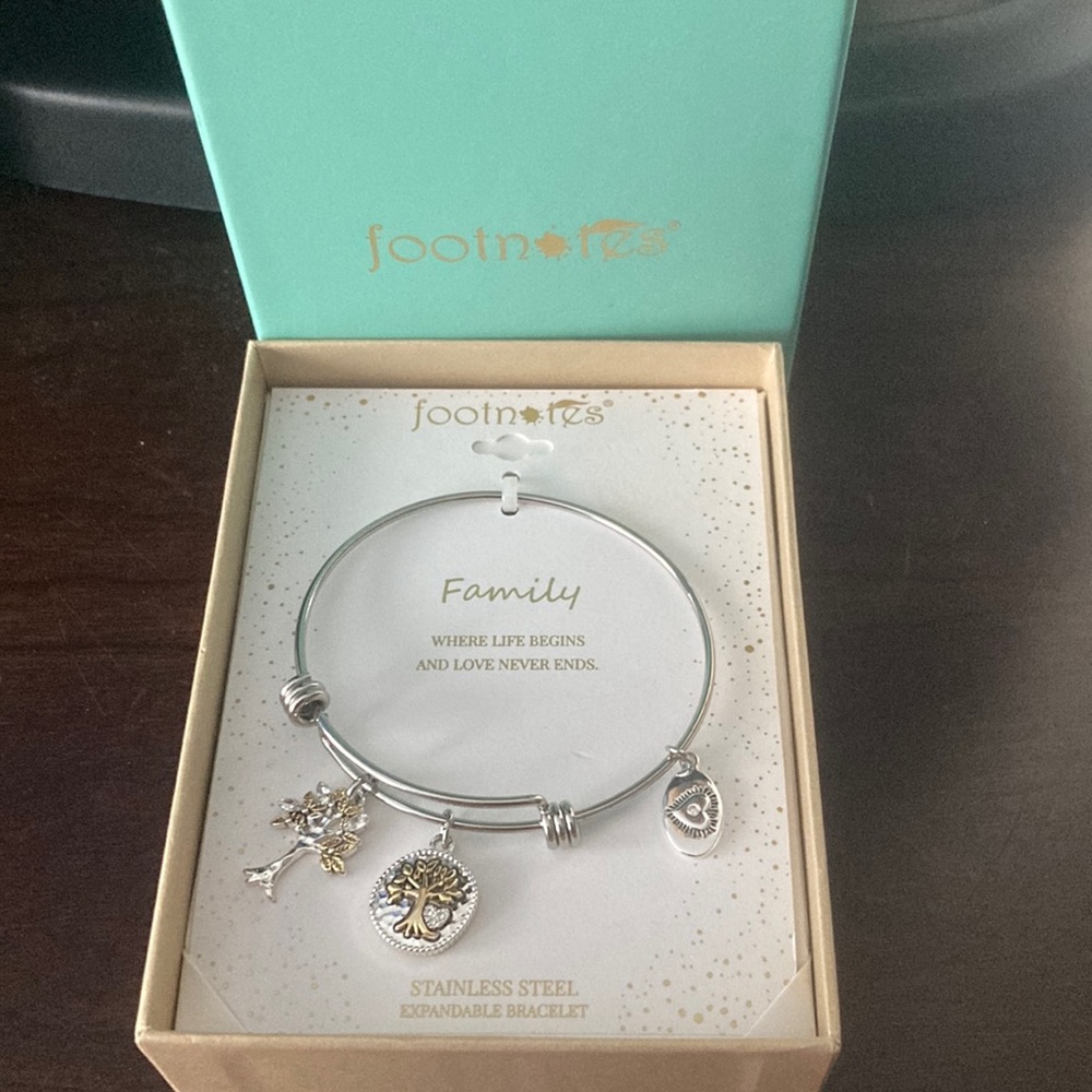 Charm bracelet